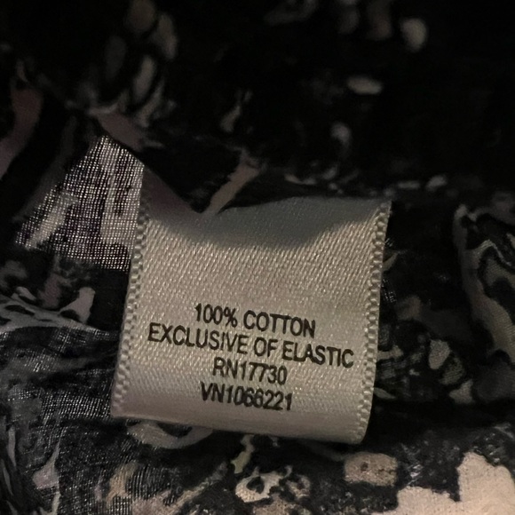 Merona Paisley Print Blouson Tie Neck Top
With Smocking Detail - Picture 7 of 8